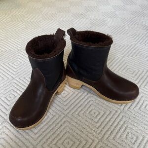 No. 6 Shearling lined clog boots